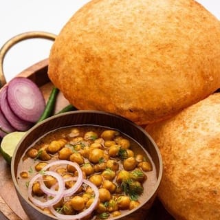 Cholay Bhature